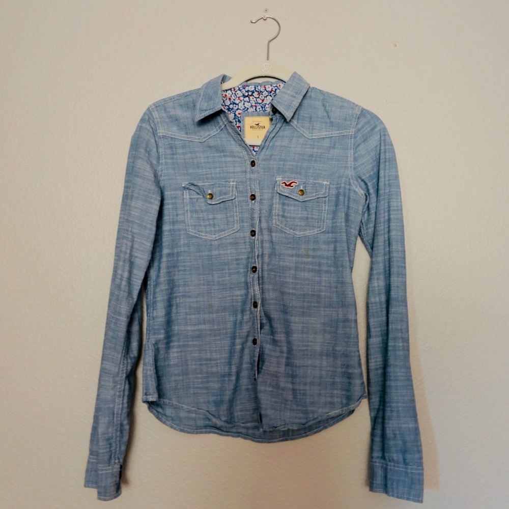 Hollister buttondown